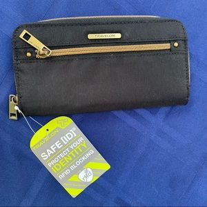 NWT - Travelon Black Clutch/Wristlet